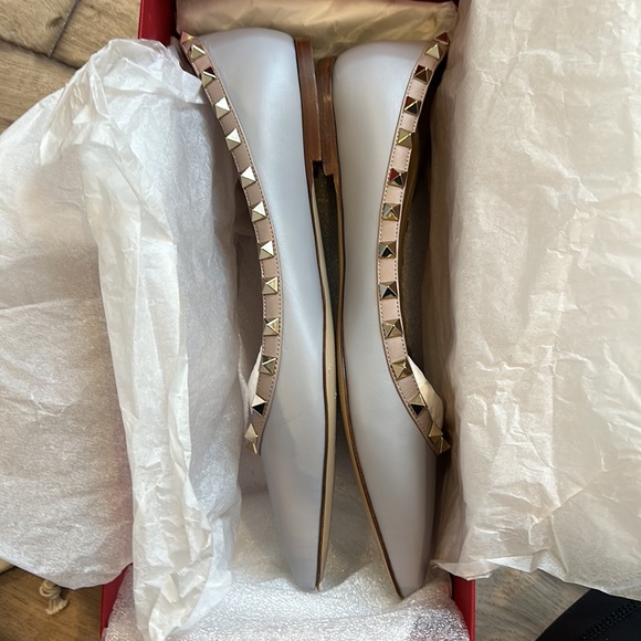 Valentino Garavani Rockstud Ballerina Flats - Picture 4 of 7